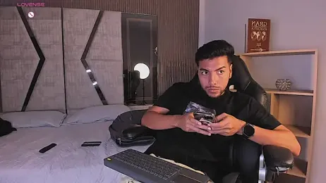 LiamDeep webcam stripchat model stream image