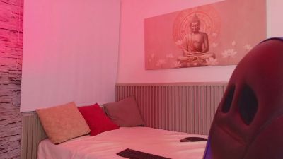 MaxTurner_ webcam model stream image