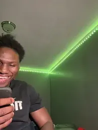 Festivitiesking1 webcam model stream image