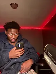 Festivitiesking1 webcam model stream image