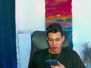 Dyland Davis webcam model stream image