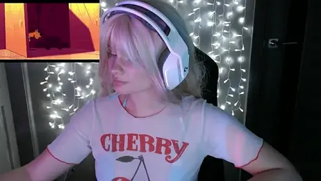 BlondyyArish webcam model stream image