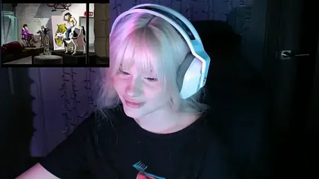 BlondyyArish webcam model stream image