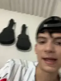 Luke_and_Lei webcam model stream image