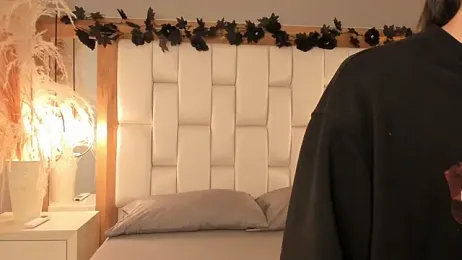 Daphne_And_Roger webcam model stream image