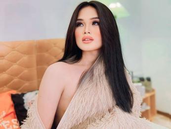 KalihaniThompson webcam model stream image