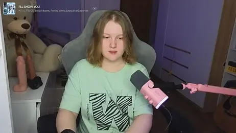 OliviaBlade webcam model stream image