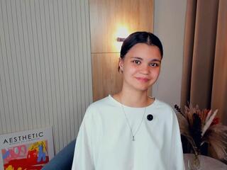 Rowena Chappel webcam model stream image