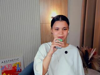 Rowena Chappel webcam model stream image