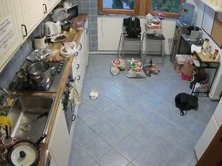 voyeurcam-julmodels-kitchen-2 webcam model stream image