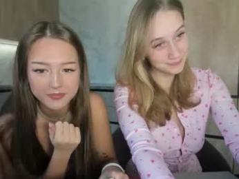 go0d_grl webcam model stream image