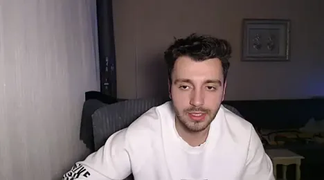 handsomeee04 webcam model stream image