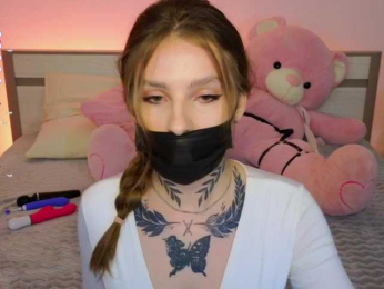 miachill webcam model stream image
