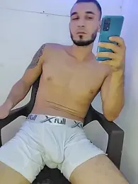 junior_men22 webcam model stream image