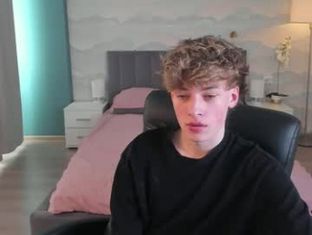 lovely_kevin_ webcam model stream image