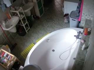 voyeurcam-julmodels-bath-1st-1 webcam camsoda model stream image