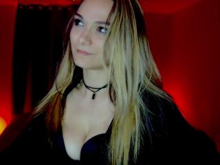 Tiffani webcam model stream image