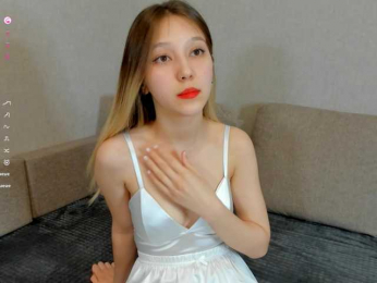 FloraMoonlight webcam model stream image
