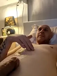 parish7196 webcam model stream image