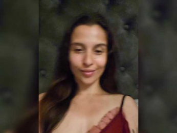 Love_Crew webcam bongacams model stream image