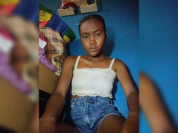 Stella11 webcam model stream image