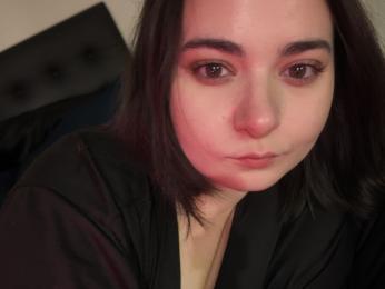 SashaMaroon webcam model stream image