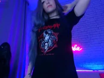 _crazybee_ webcam model stream image