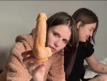 ZoyaVikki webcam model stream image