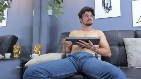 AaronFuentes7 webcam model stream image