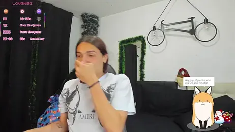 Almaazz webcam model stream image