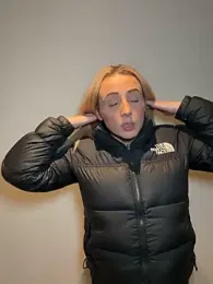 Strongqueen webcam model stream image