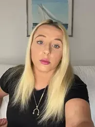 Strongqueen webcam model stream image