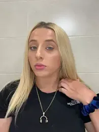 Strongqueen webcam model stream image