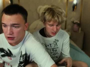 kevinm1lky webcam model stream image