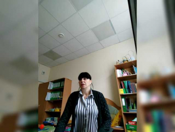 VikNika webcam model stream image