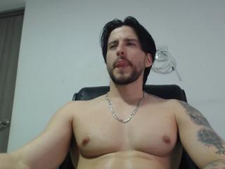 Tiam Stark webcam model stream image