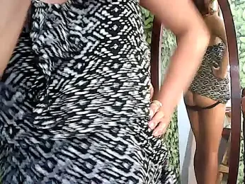 yummy_21xxx webcam model stream image