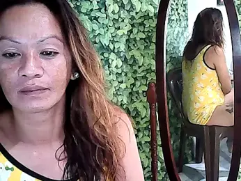 yummy_21xxx webcam model stream image