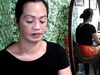 yummy_21xxx webcam model stream image