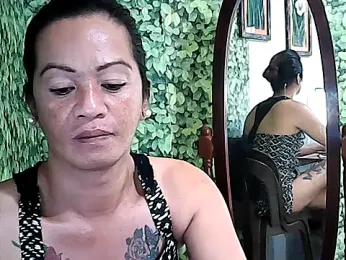 yummy_21xxx webcam model stream image
