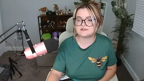 Briieverly webcam model stream image