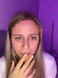 lunawolf21 webcam model stream image