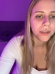 lunawolf21 webcam model stream image