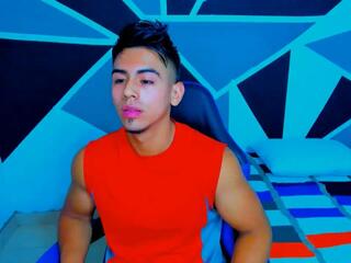 Vinny Oliver webcam model stream image