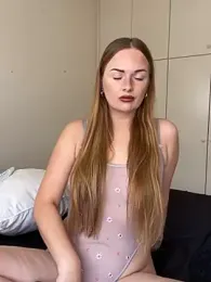 ElenaRebelle webcam model stream image