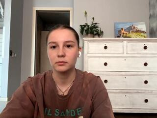 Idella Suppa webcam flirt4free model stream image
