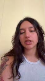 ImJustAGirl_ webcam model stream image