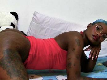 SaraBrown-18 webcam bongacams model stream image