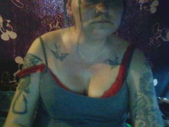 DoubleTroubleXO webcam bongacams model stream image