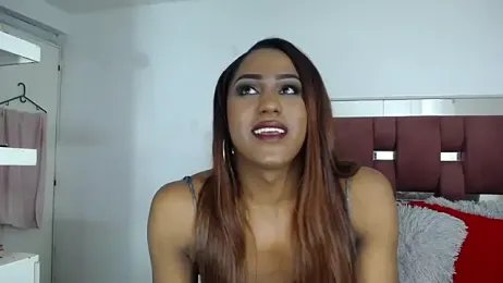 LoraineBigCockTs webcam model stream image